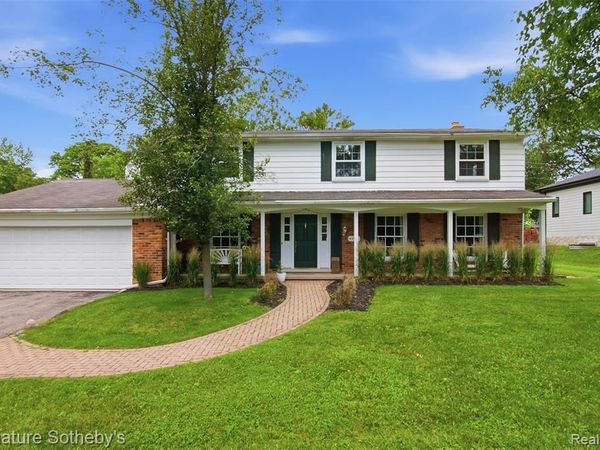 4784 Walnut Lake Road , Bloomfield Twp, MI 48301