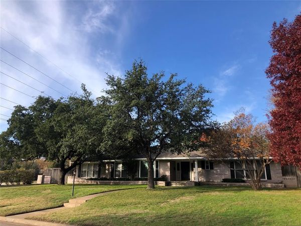 11333 Strait Lane, Dallas, TX 75229