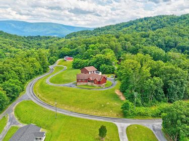 1996 BUCK MOUNTAIN ROAD, BENTONVILLE, VA 22610
