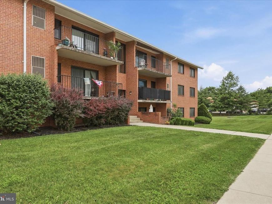 1635 3 Edgewood Place, Unit 3, Hagerstown, MD 21740 Main Photo