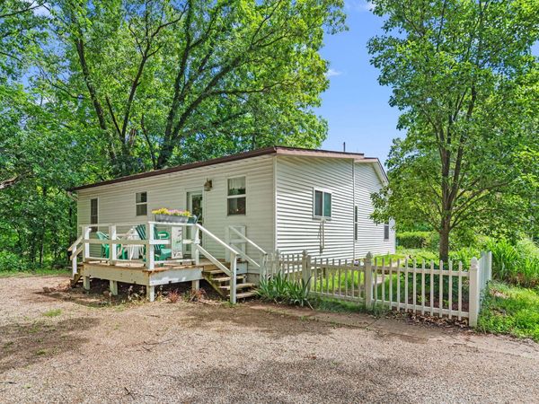 702 N Karwick Road , Michigan City, IN 46360