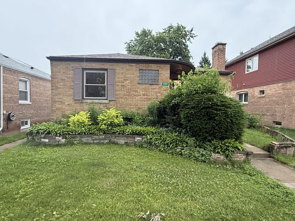 9559 S Mozart Avenue , Evergreen Park, IL 60805