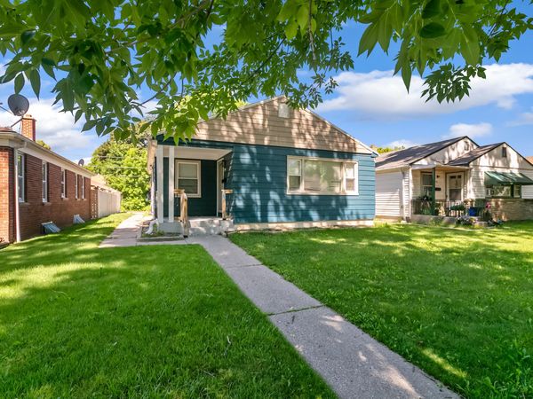5033 N 24th St, Milwaukee, WI 53209