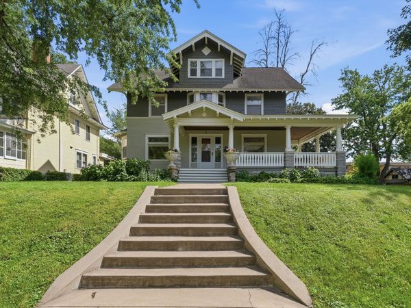 1732 Summit Avenue , Saint Paul, MN 55105