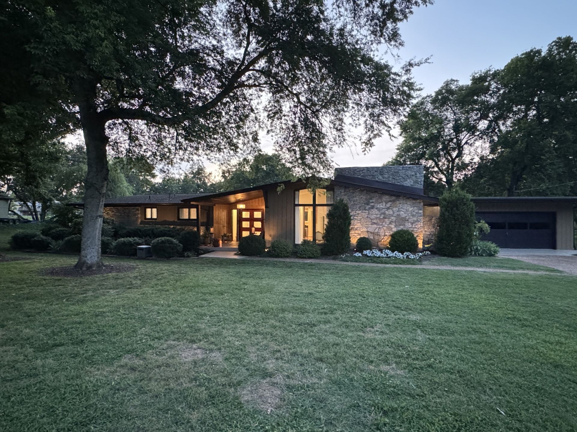 305 Louviers Ln, Old Hickory, TN 37138 Main Photo