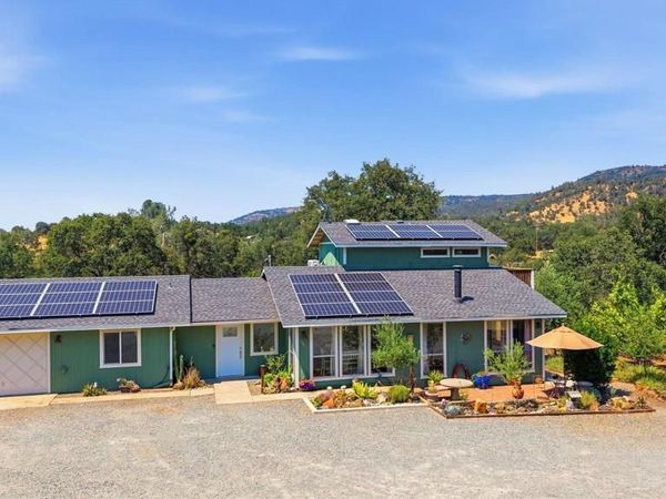 10465 Violetta Way, Coulterville, CA 95311