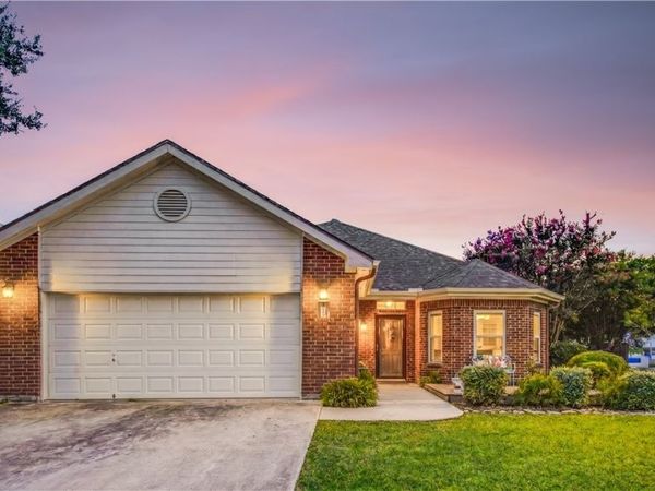 2621 Deer Stand Loop, San Marcos, TX 78666