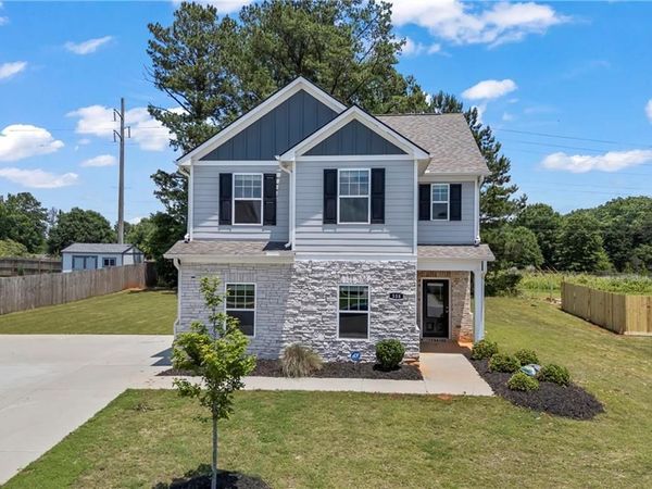 558 Meadows Farm Drive , Monroe, GA 30655