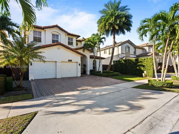 11558 NW 84th St , Doral, FL 33178