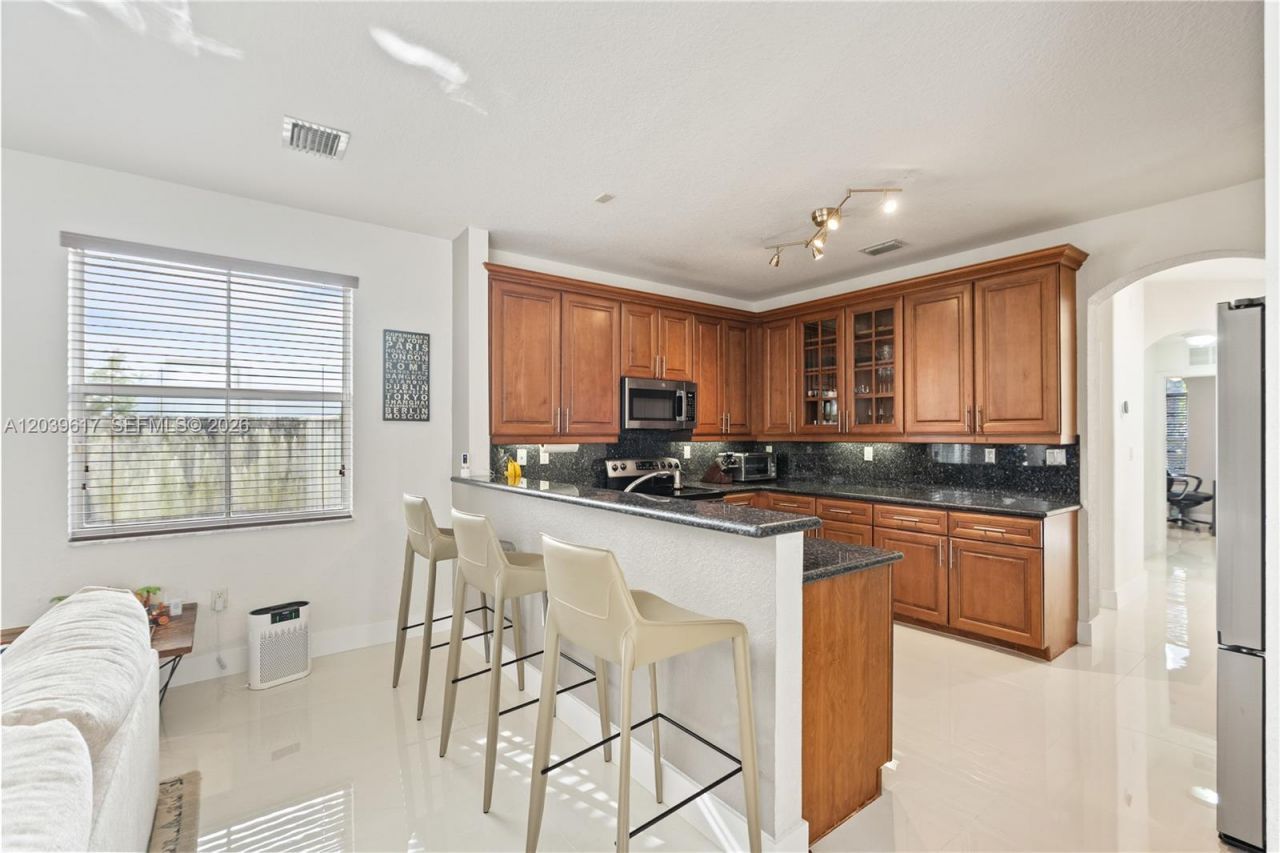 11558 NW 84th St , Doral, FL 33178 Photo