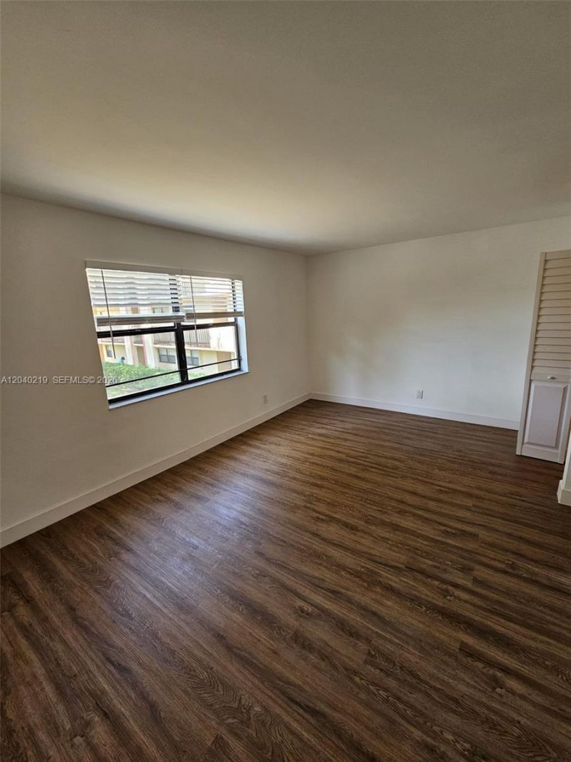 3252 Foxcroft Rd , Unit 216, Miramar, FL 33025 Photo