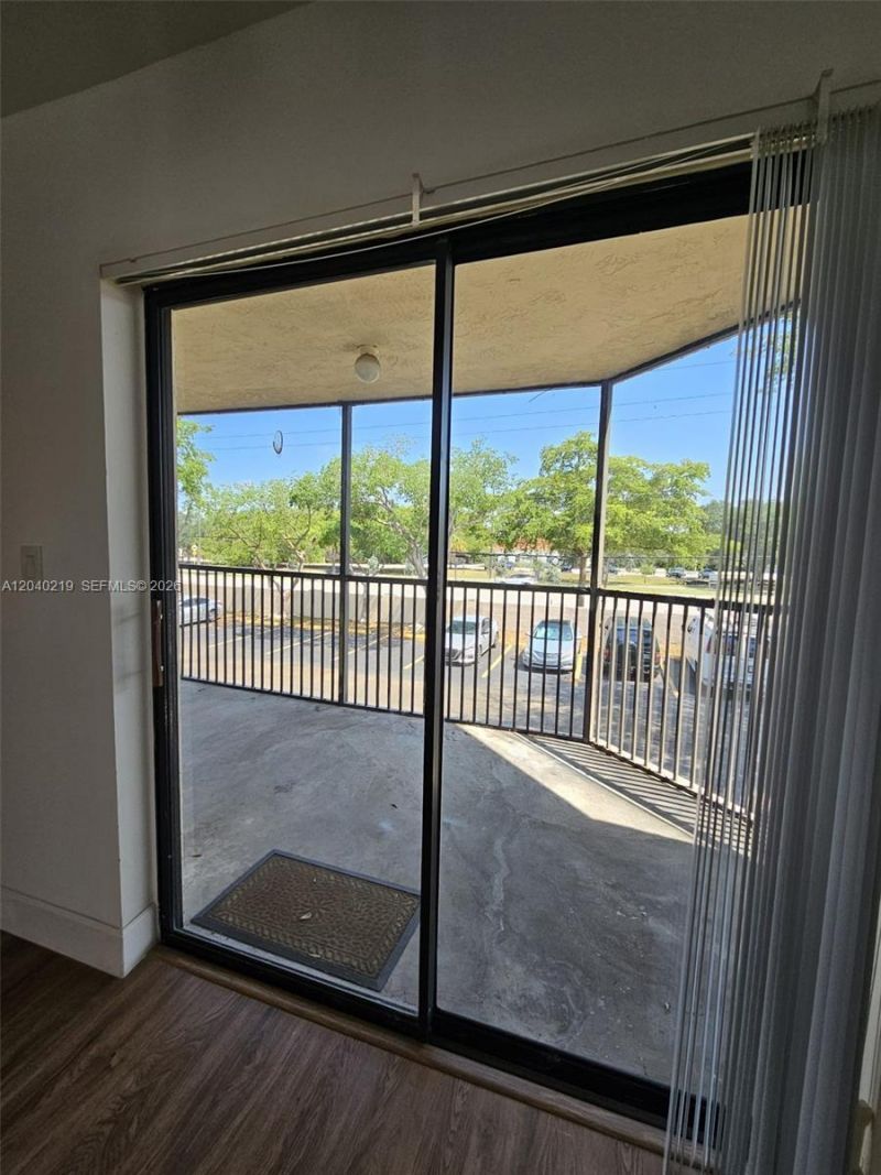 3252 Foxcroft Rd , Unit 216, Miramar, FL 33025 Photo