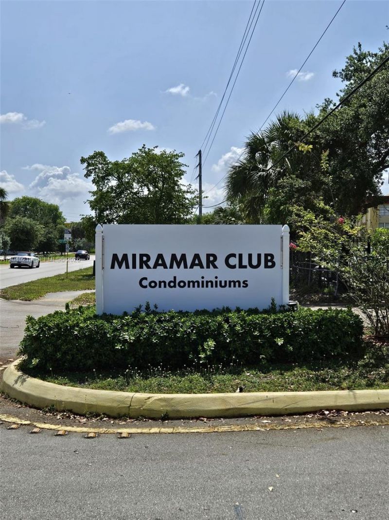 3252 Foxcroft Rd , Unit 216, Miramar, FL 33025 Photo
