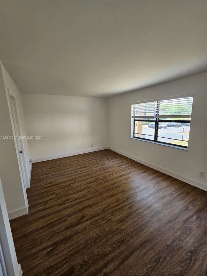 3252 Foxcroft Rd , Unit 216, Miramar, FL 33025 Photo