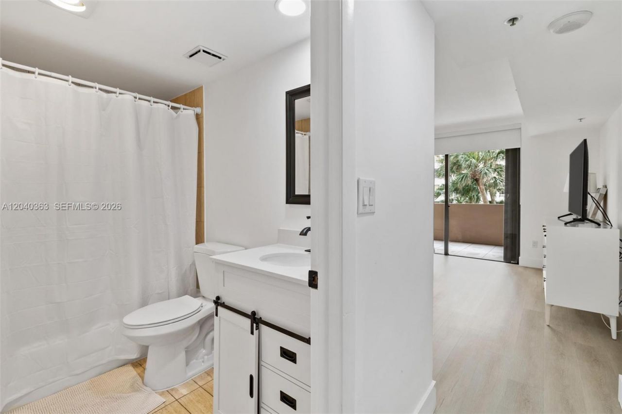 10175 Collins Ave , Unit 103, Bal Harbour, FL 33154 Photo