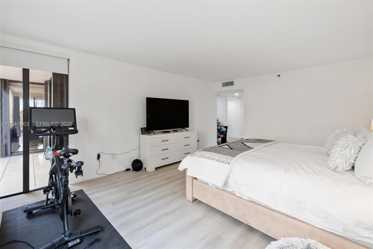 10175 Collins Ave , Unit 103, Bal Harbour, FL 33154 Photo