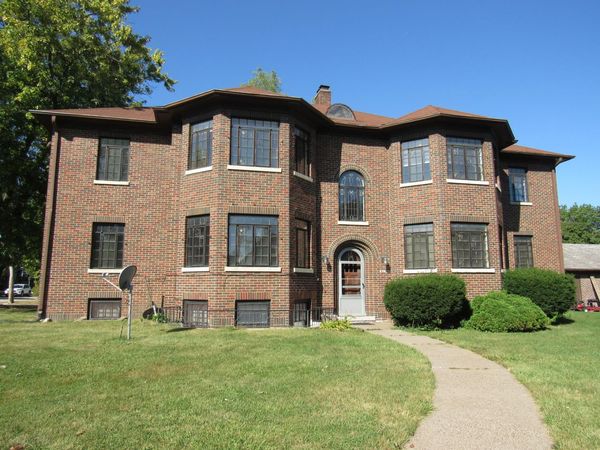 416 W Columbia Avenue , Unit 2, Davenport, IA 52803