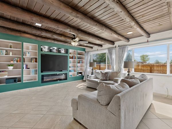 18154 Us 84/285, Santa Fe, NM 87506