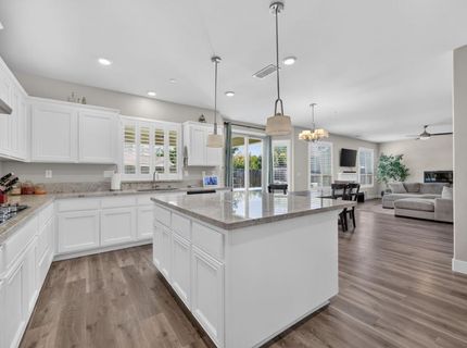 2749 Lincoln Airpark Dr, Lincoln, CA 95648 Photo