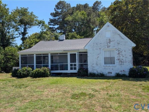 178 White Gate Drive , Ophelia, VA 22473