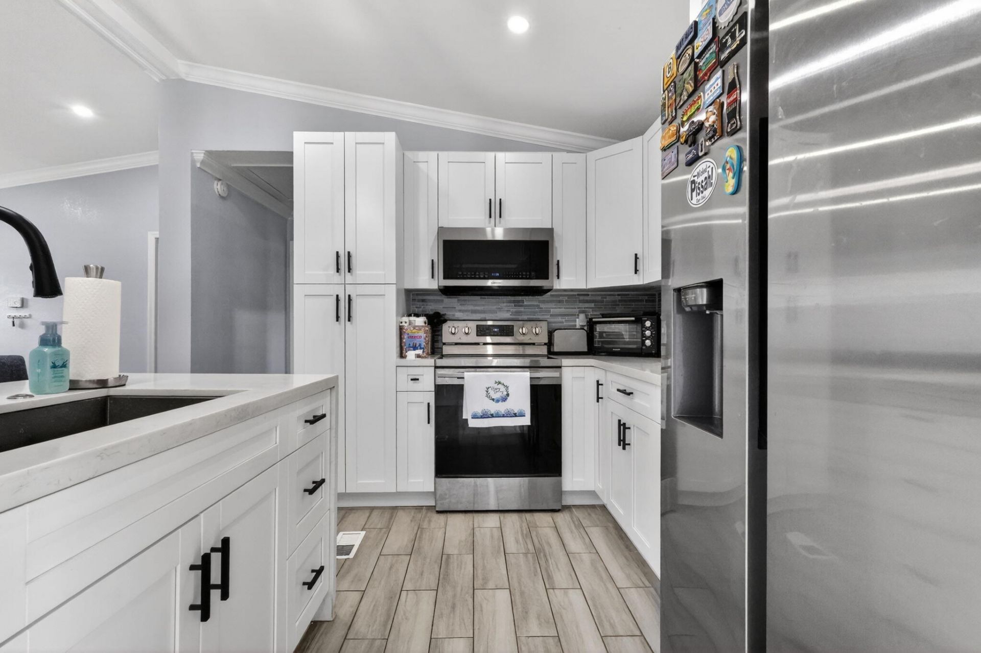 202 Elaine Circle W, West Palm Beach, FL 33409 Photo