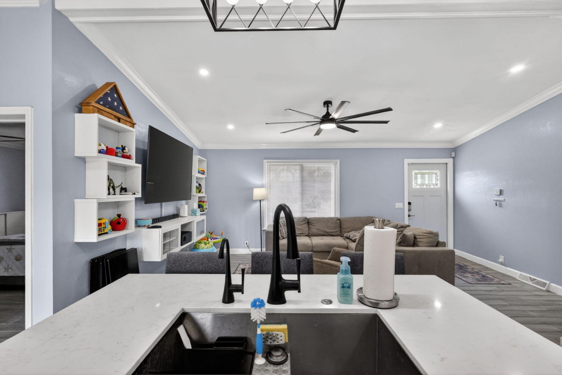 202 Elaine Circle W, West Palm Beach, FL 33409 Photo