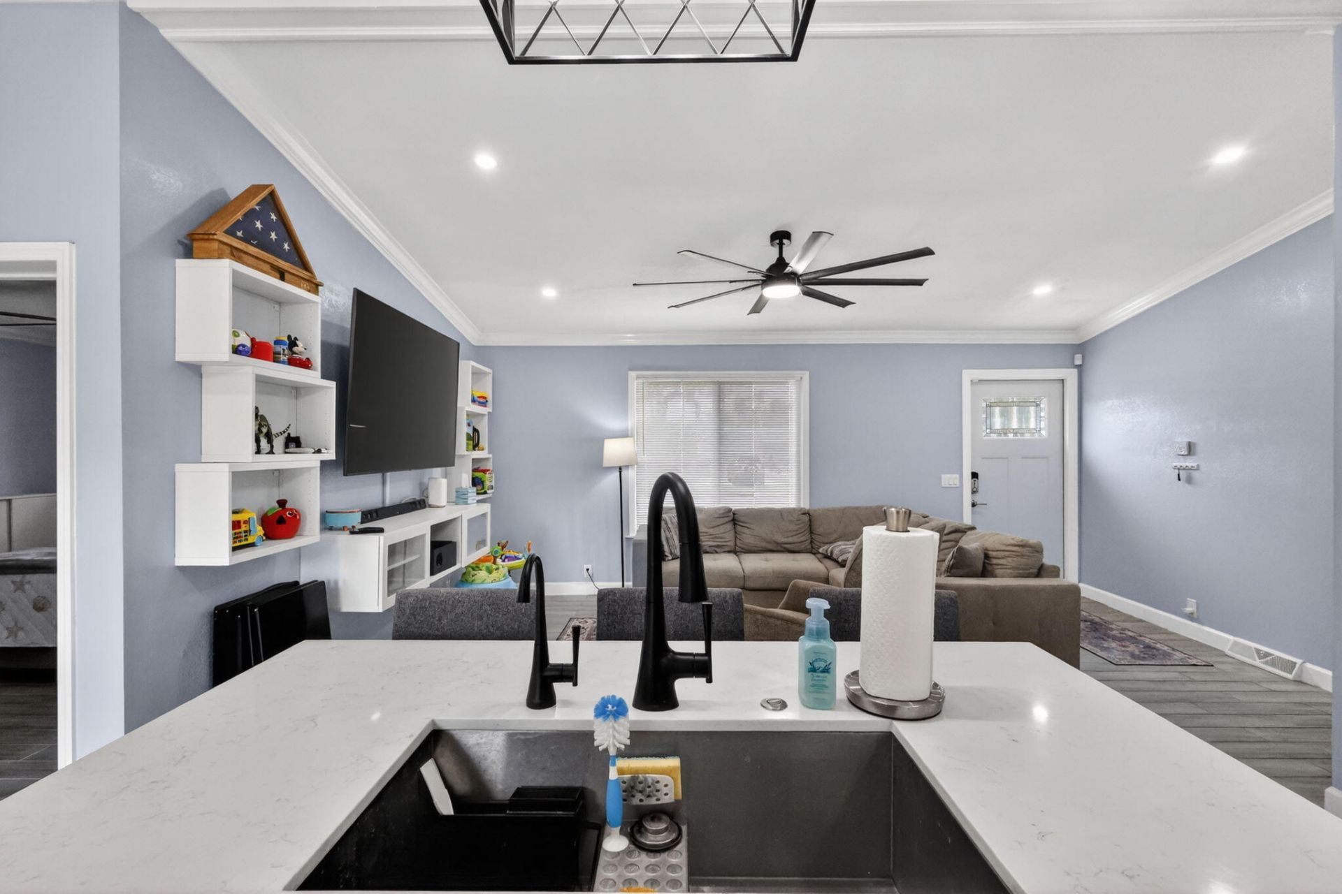 202 Elaine Circle W, West Palm Beach, FL 33409 Photo
