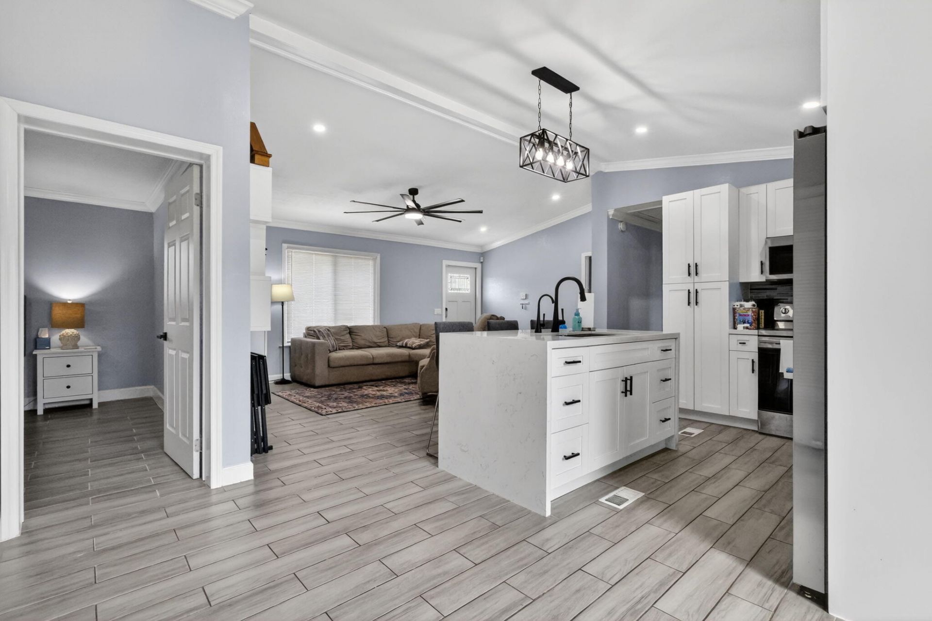 202 Elaine Circle W, West Palm Beach, FL 33409 Photo