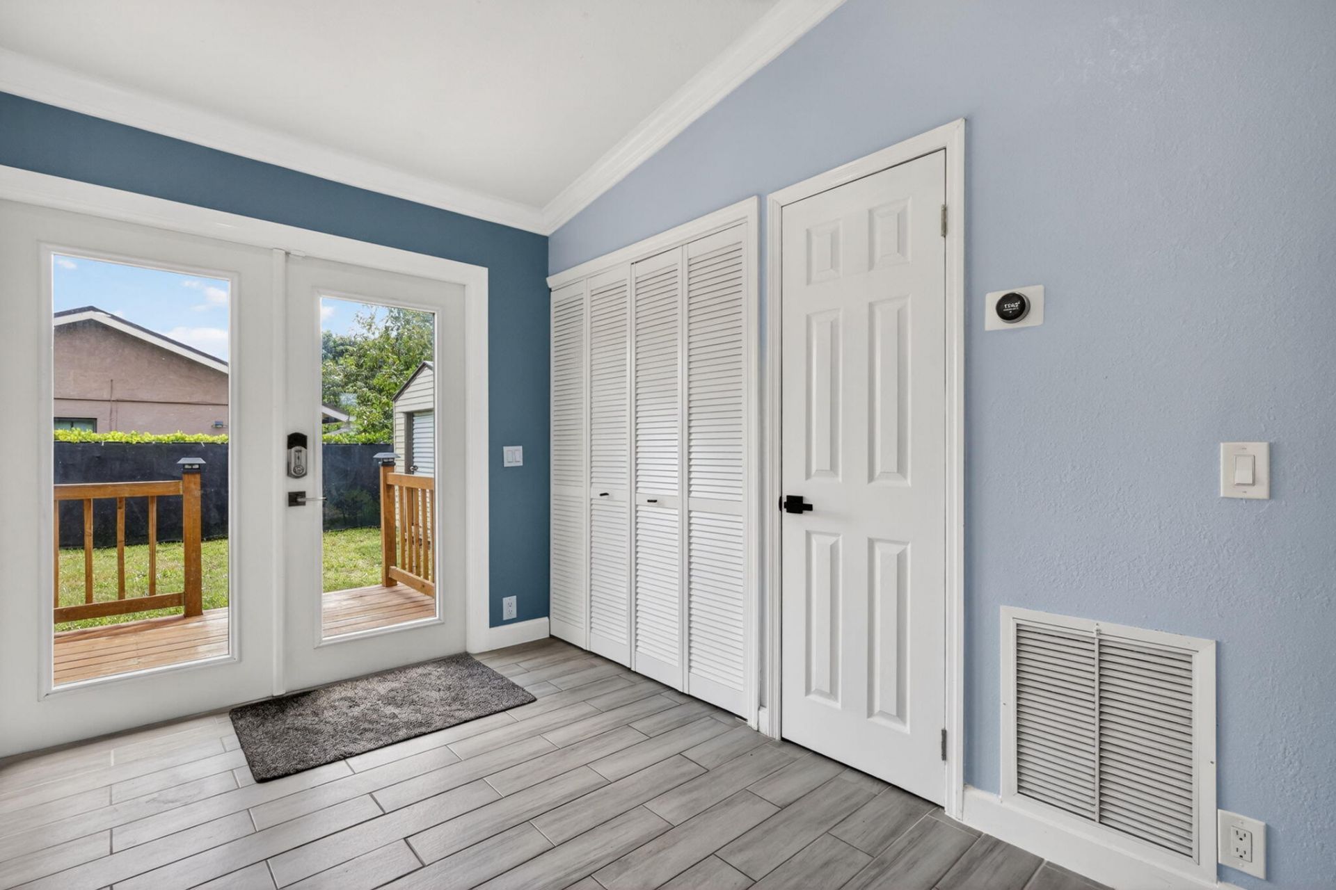 202 Elaine Circle W, West Palm Beach, FL 33409 Photo