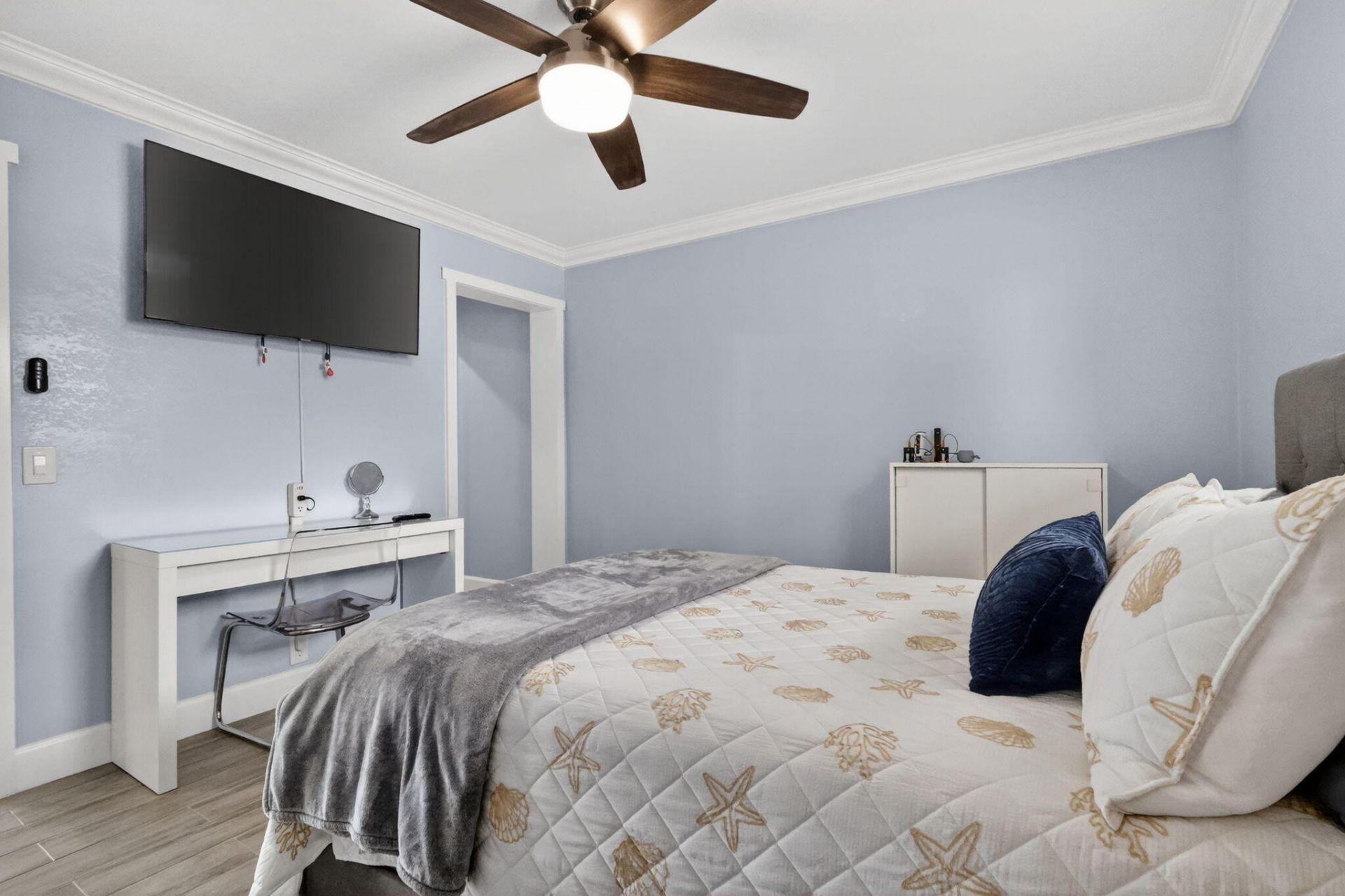 202 Elaine Circle W, West Palm Beach, FL 33409 Photo