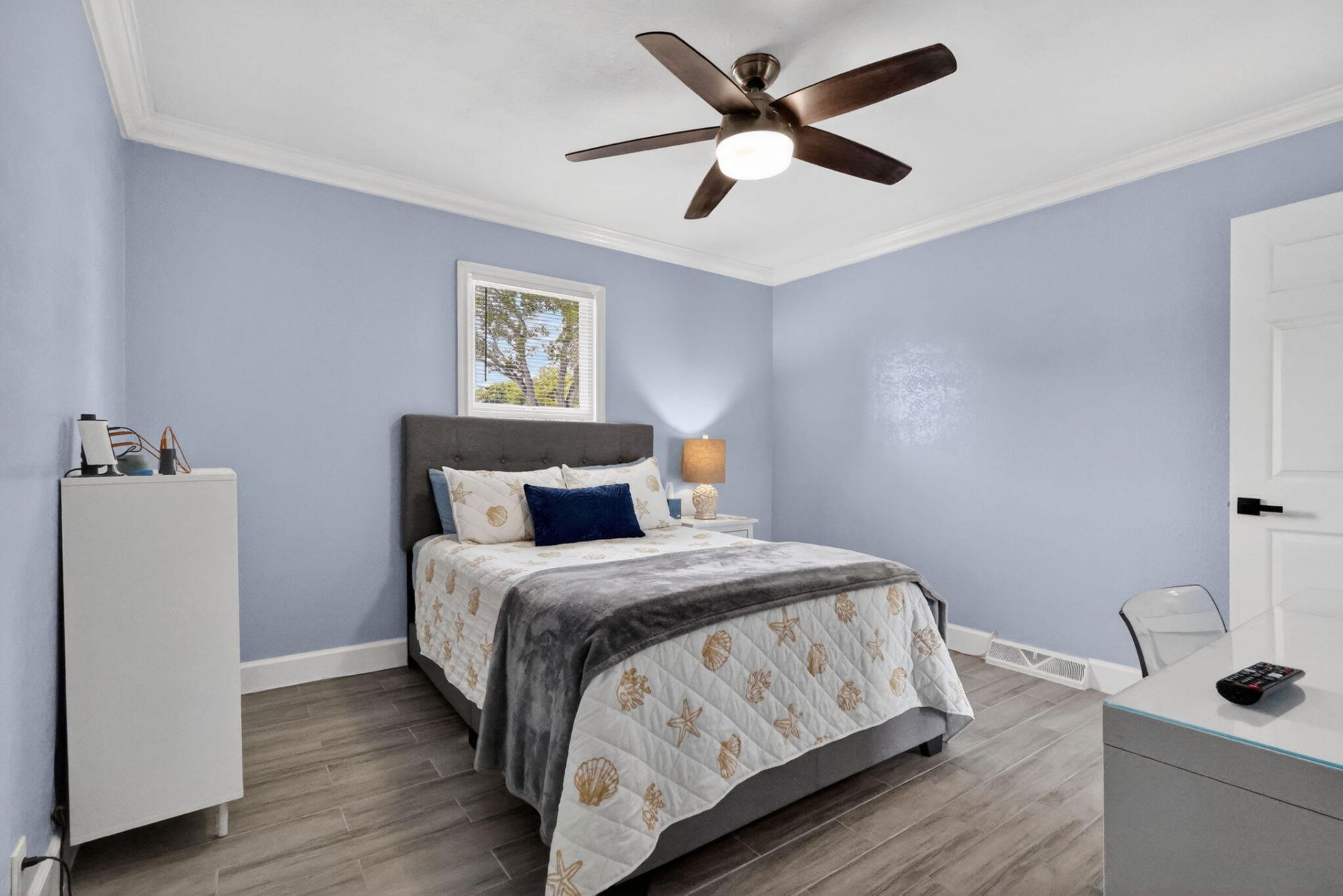202 Elaine Circle W, West Palm Beach, FL 33409 Photo