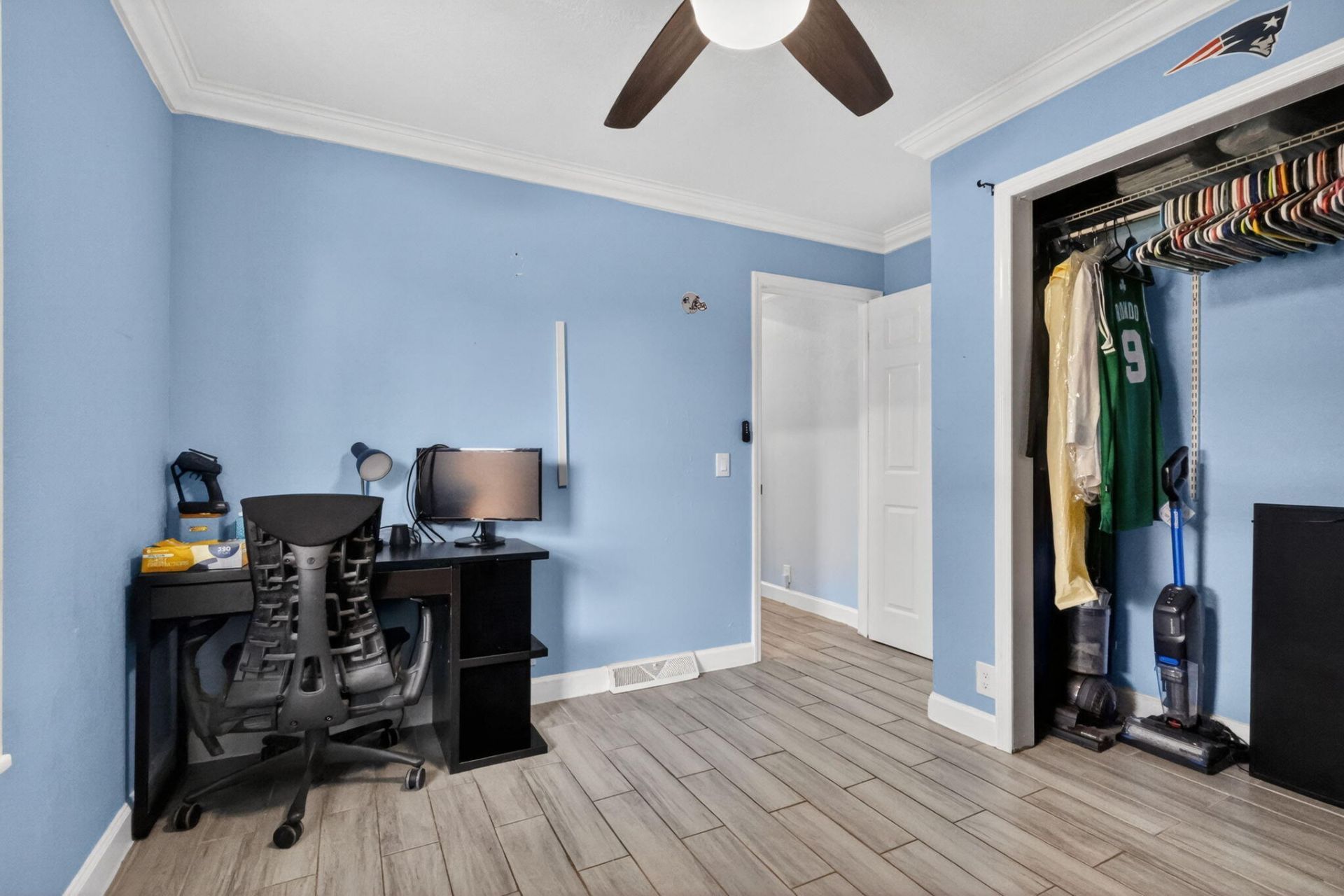 202 Elaine Circle W, West Palm Beach, FL 33409 Photo