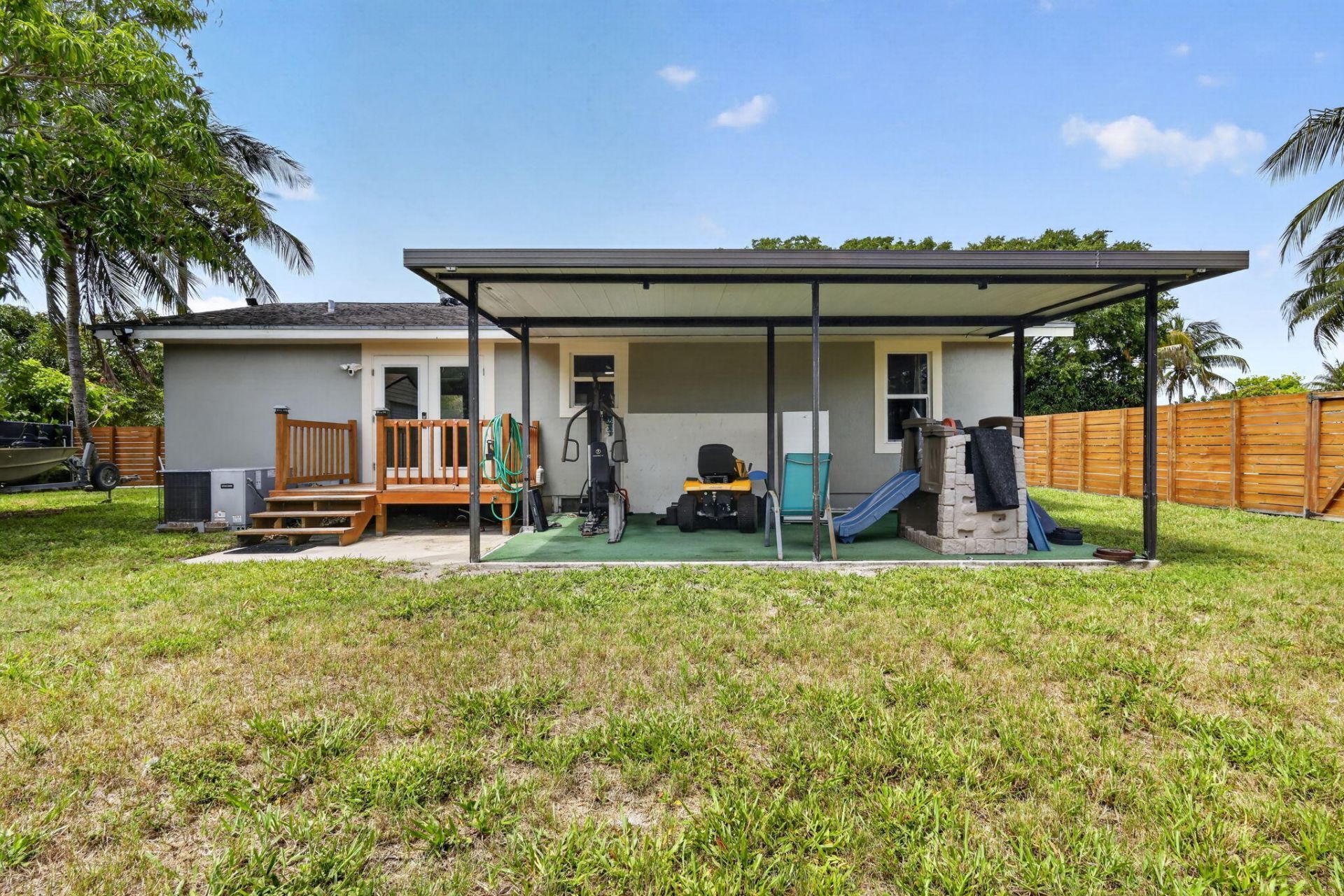 202 Elaine Circle W, West Palm Beach, FL 33409 Photo