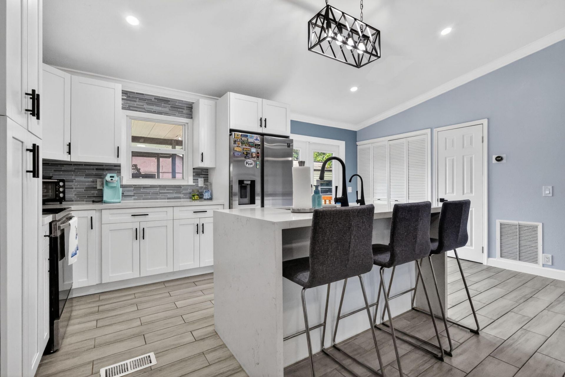 202 Elaine Circle W, West Palm Beach, FL 33409 Photo