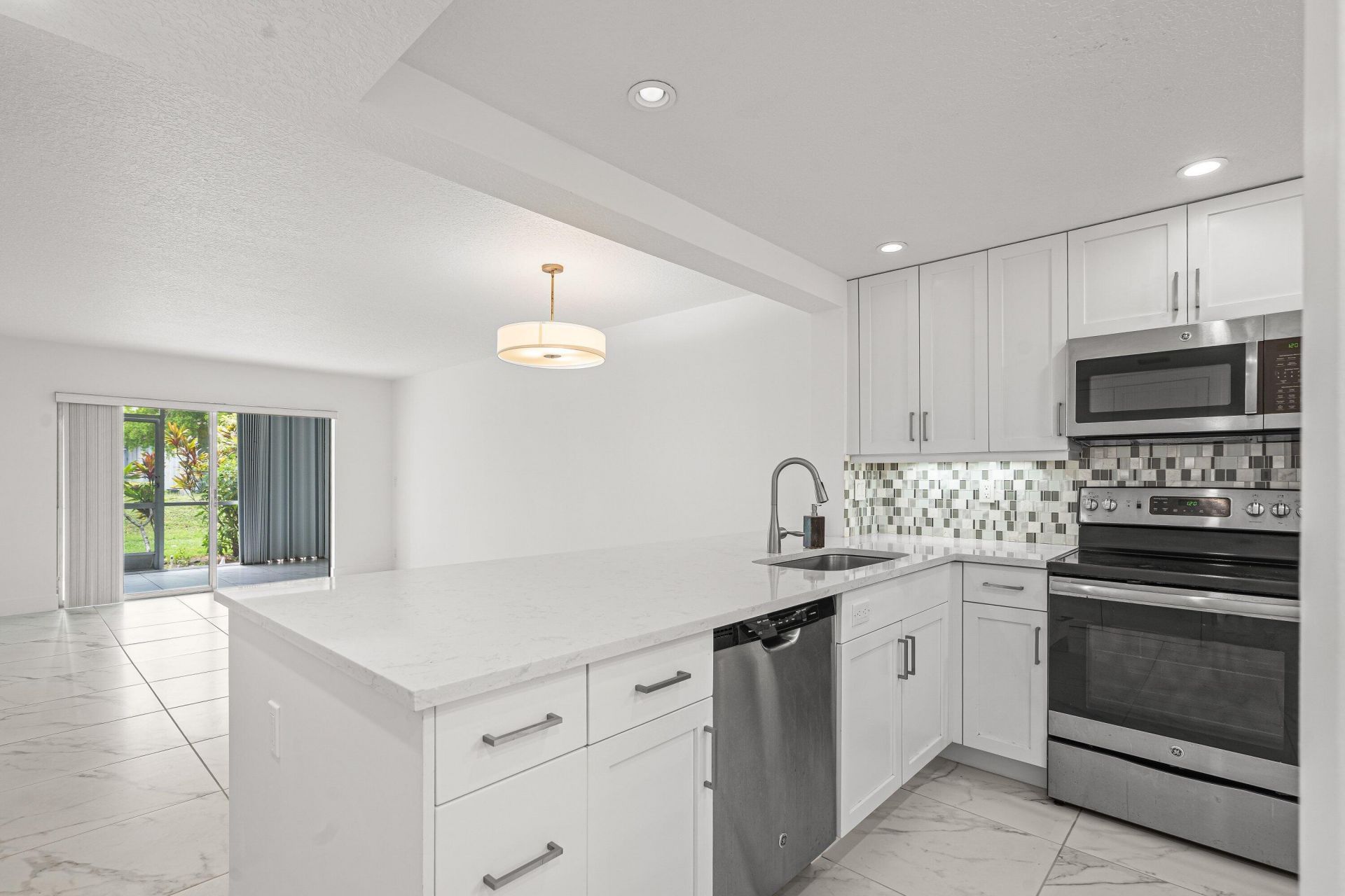 3090 Holiday Springs Boulevard, Unit 109, Margate, FL 33063 Photo