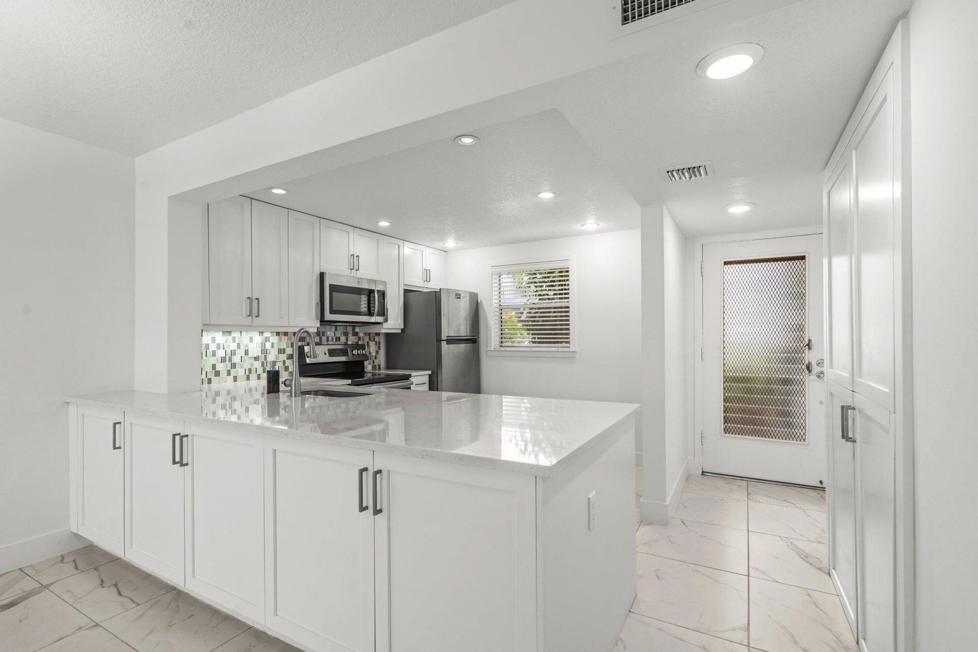 3090 Holiday Springs Boulevard, Unit 109, Margate, FL 33063 Photo