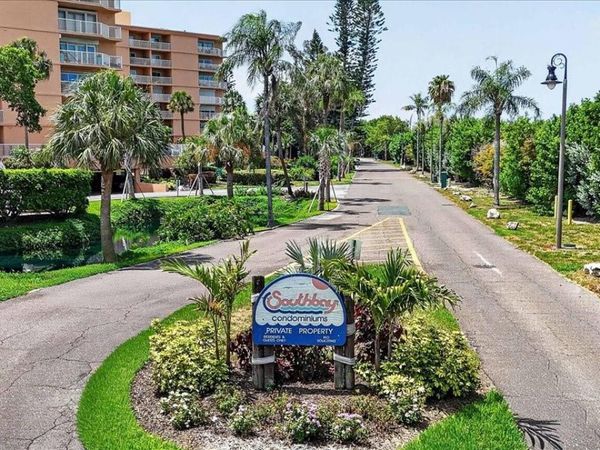 7400 SUNSHINE SKYWAY LANE S, Unit 126, ST PETERSBURG, FL 33711