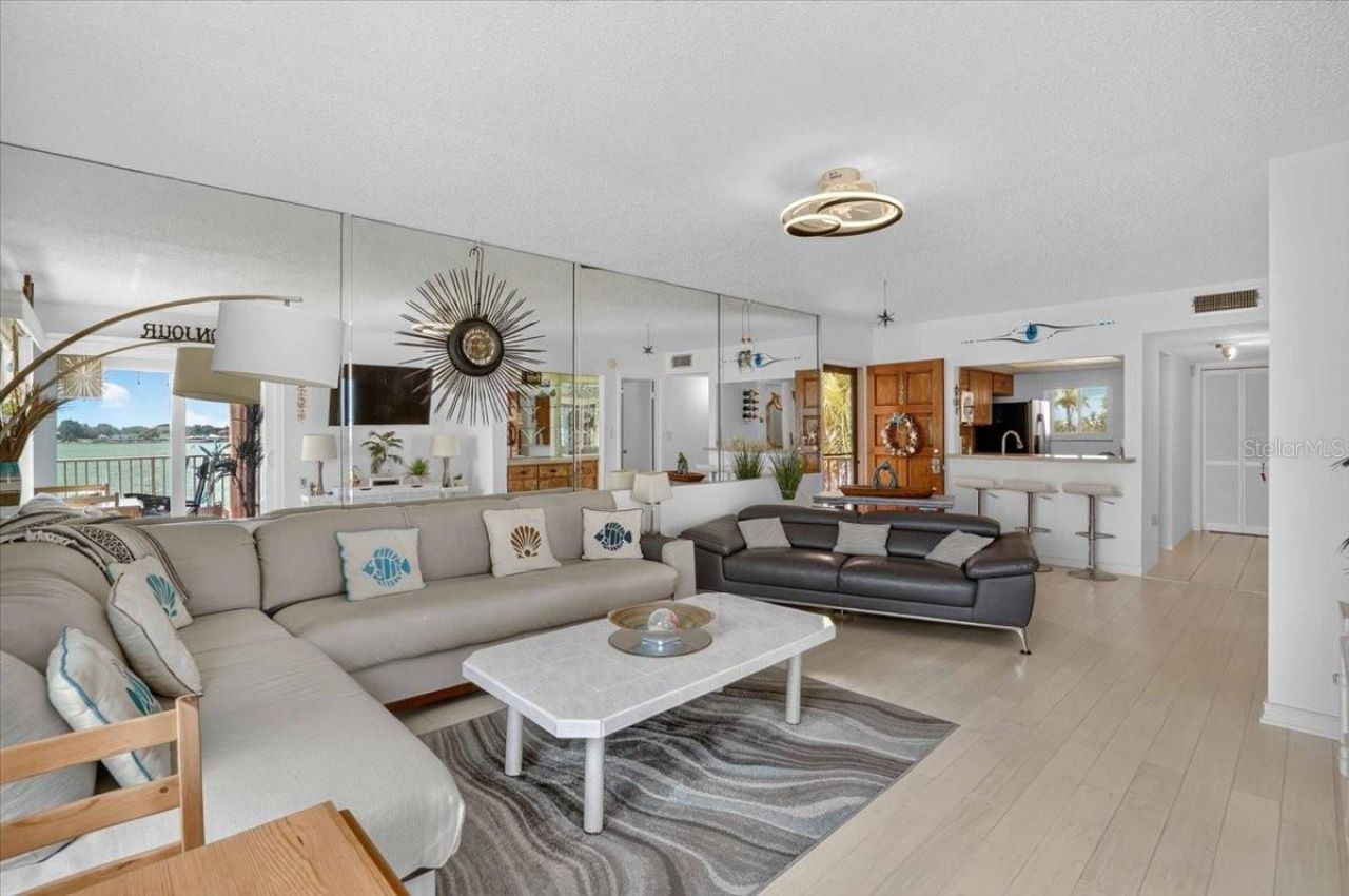7400 Sunshine Skyway Lane S, Unit 126, Saint Petersburg, FL 33711 Photo