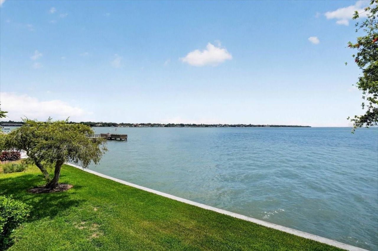 7400 Sunshine Skyway Lane S, Unit 126, Saint Petersburg, FL 33711 Photo