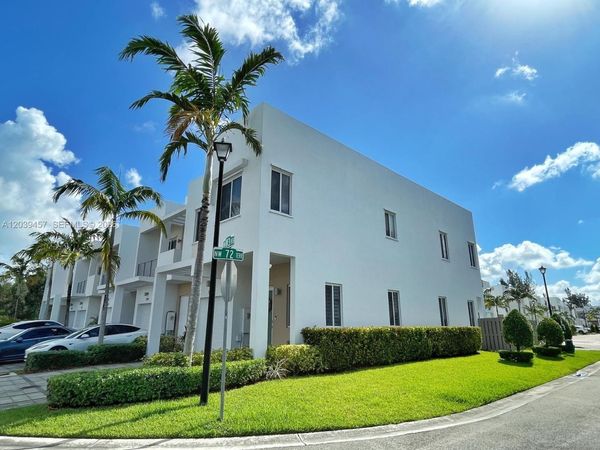 7243 NW 103rd Path , Doral, FL 33178
