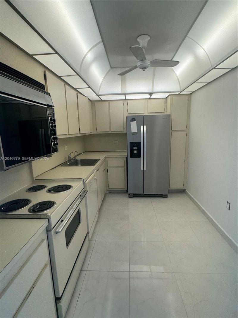 20505 E Country Club Dr, Unit 835, Aventura, FL 33180 Photo