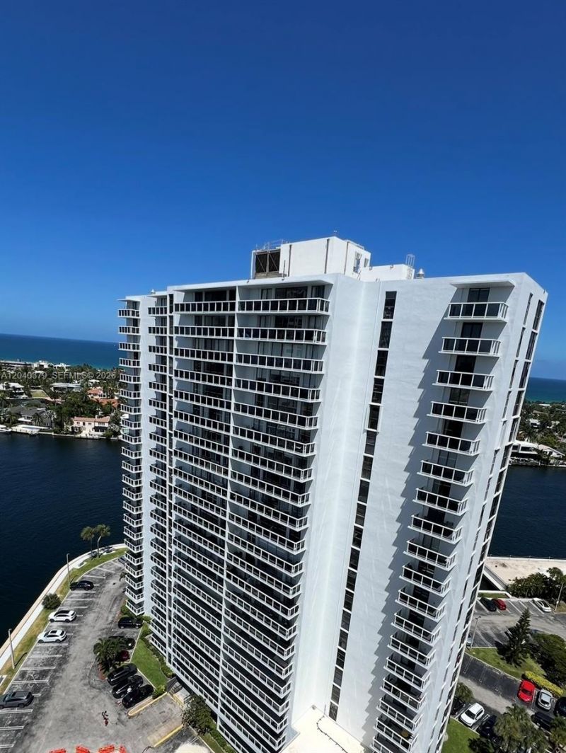 20505 E Country Club Dr, Unit 835, Aventura, FL 33180 Photo