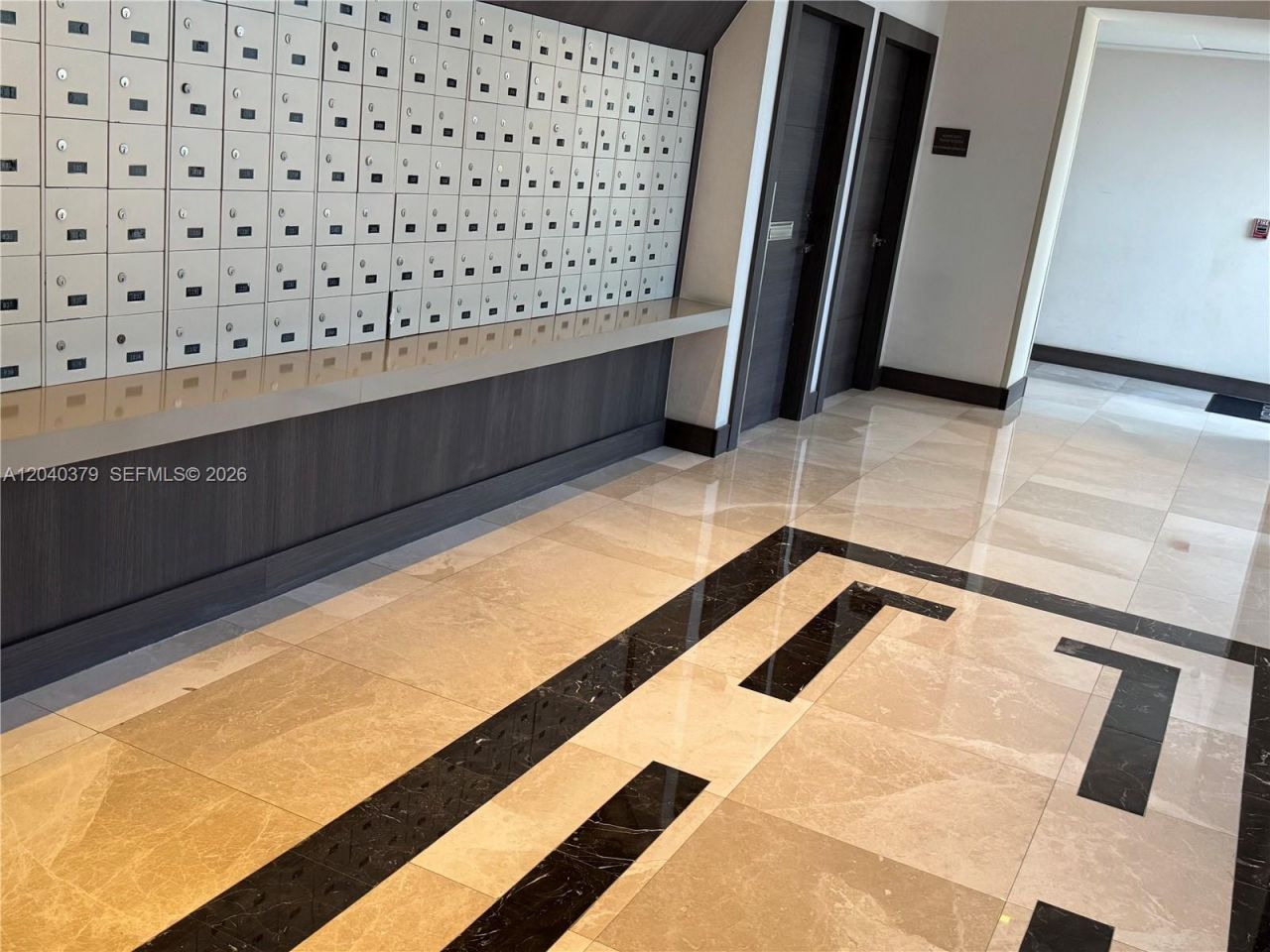 20505 E Country Club Dr, Unit 835, Aventura, FL 33180 Photo