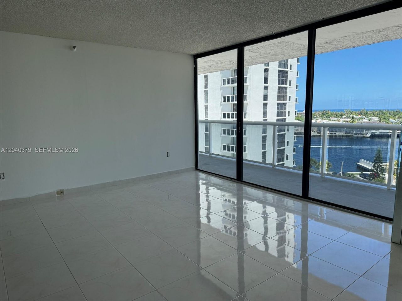 20505 E Country Club Dr, Unit 835, Aventura, FL 33180 Photo