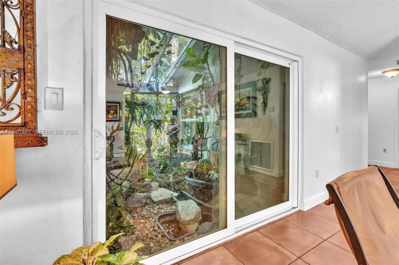 10612 SW 128th Pl, Miami, FL 33186 Photo