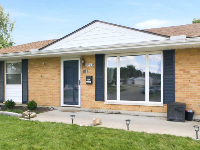 1973 Campus Drive, Fairborn, OH 45324 Photo 3