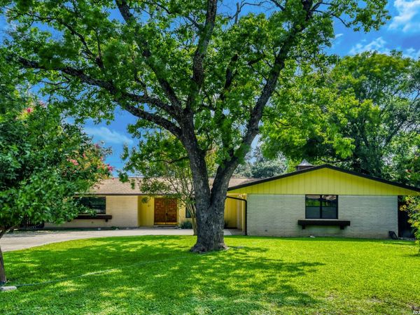 153 Trillium Ln, Castle Hills, TX 78213