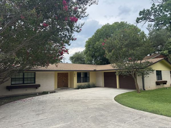 153 Trillium Ln, Castle Hills, TX 78213
