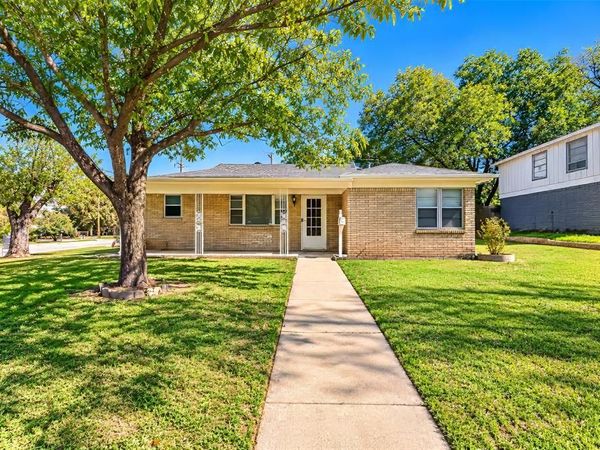 4028 Shawnee Trail, Lake Worth, TX 76135