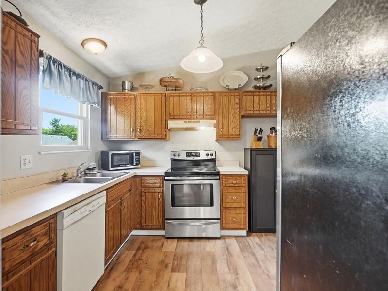 352 Timbercreek Road, Reynoldsburg, OH 43068 Photo 8
